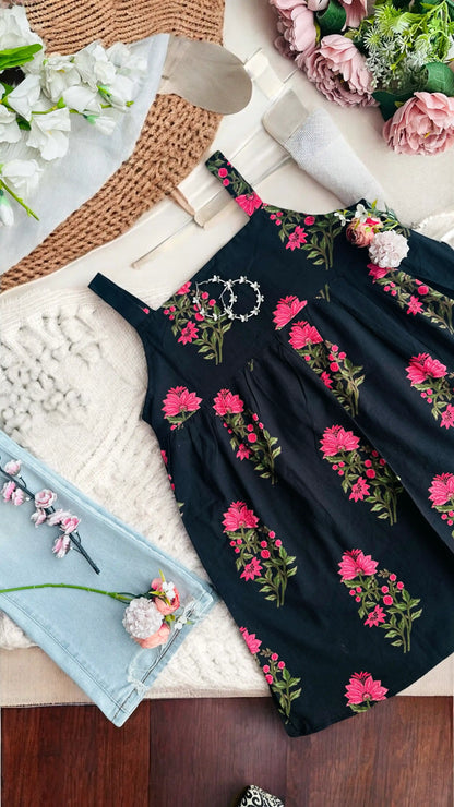 Pitch Block Floral Gulnaz Short Kurta