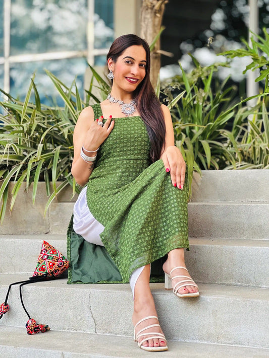 Lawn Green Gulnaz Embroidered Kurta