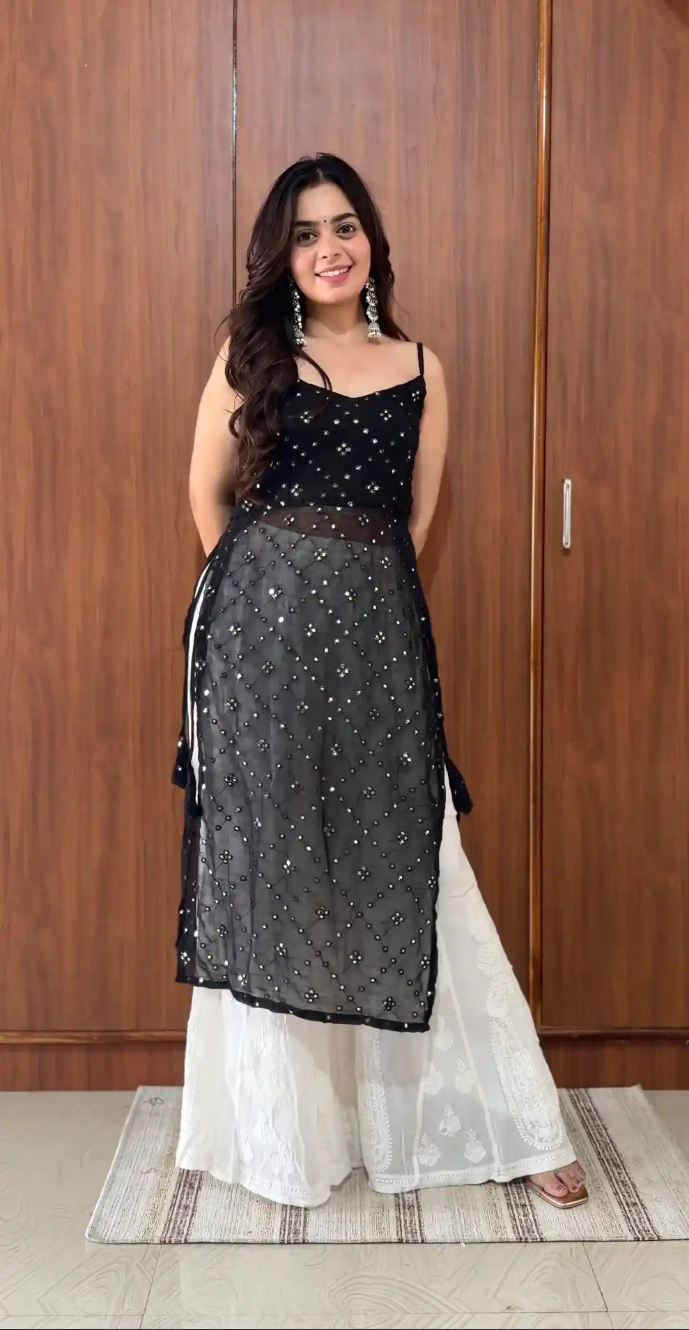 Black Hand Embellished Mirror Kurta