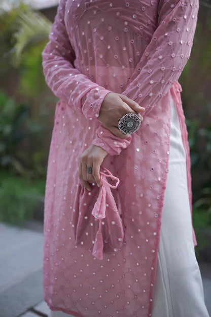 Jhanvi’s Blush Peach Gulnaz Kurta