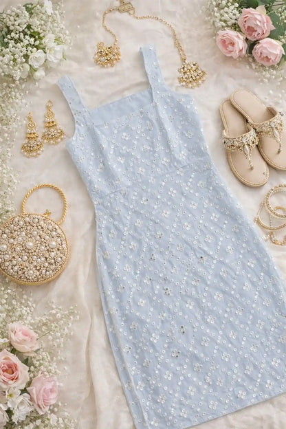 Santoshi’s White Embroidered Gulnaz Kurta
