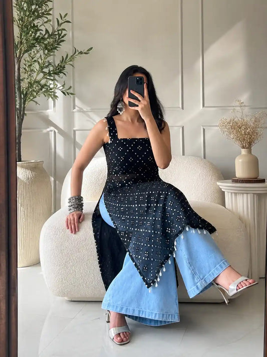 Santoshi’s Black Embroidered Gulnaz Kurta