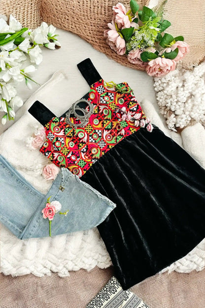 Black Gamti Embroidered Denim Fit