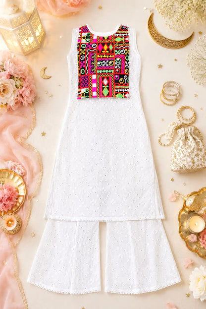 Graceful White Gamti Styled Gulnaz Kurta