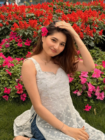 Himani’s White Chikankari Mirror Kurta