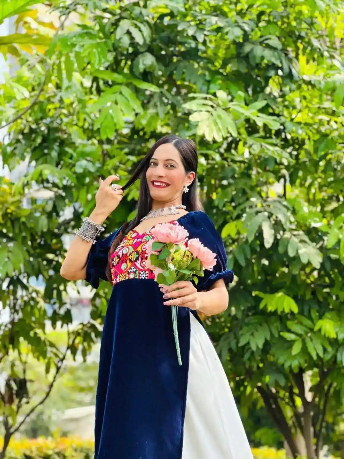 Azure Blue Gamti Velvet Gulnaz Kurta