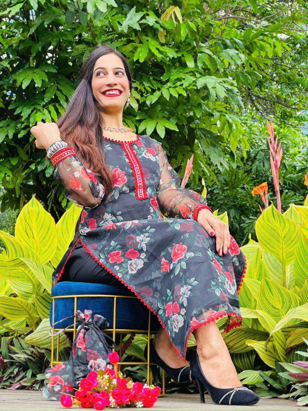 Floral Black Gulnaz Organza Ensemble